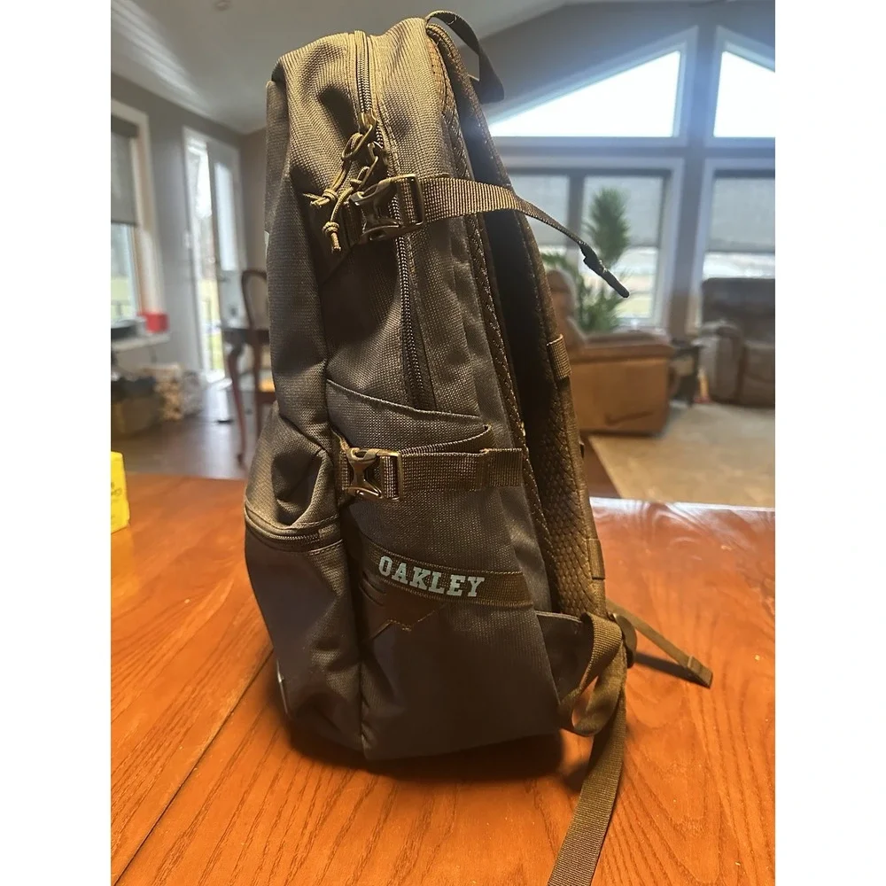 Oakley‎ Backpack - College Dress Blues, Large ( 17.5